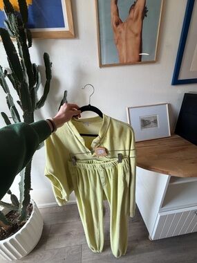 DONNI. Lemon Green Cozy Sweater Set